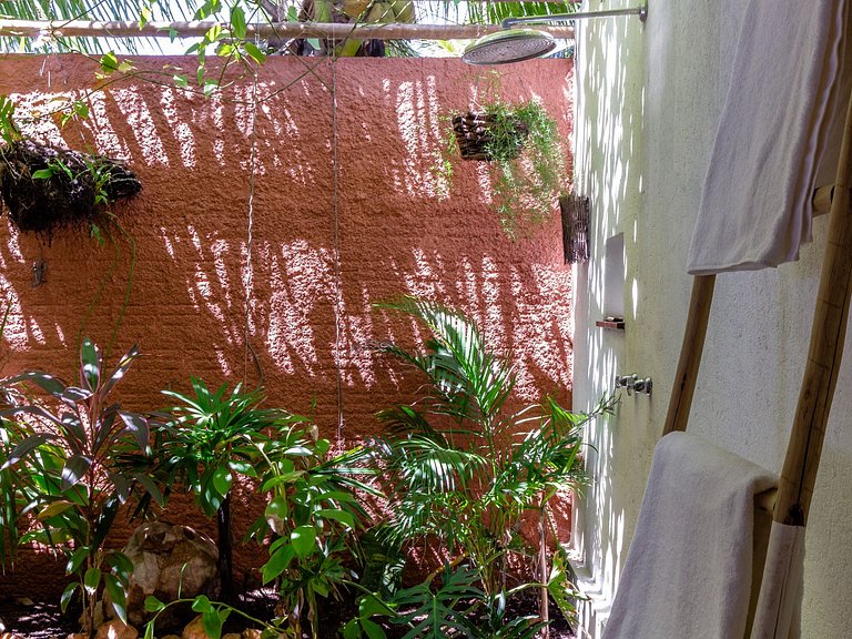 Casa frente mar com 7 quartos em Taiba - Cea009