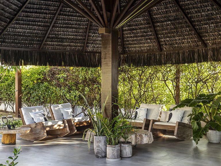 Villa com 8 suítes em Carneiros