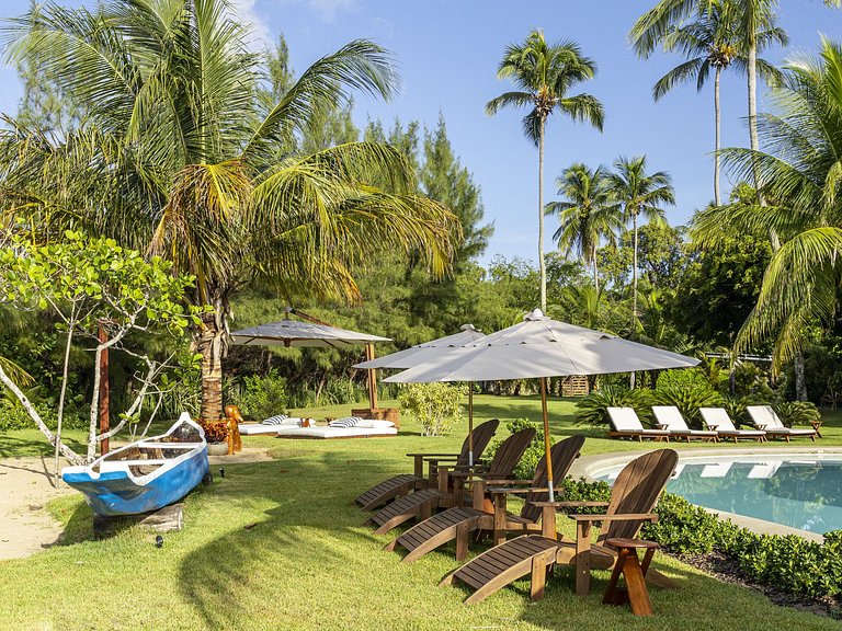 Villa with 8 suites in Carneiros