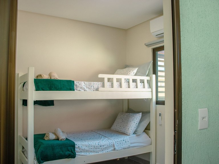 Charming 7-suite house in Carneiros - Car003