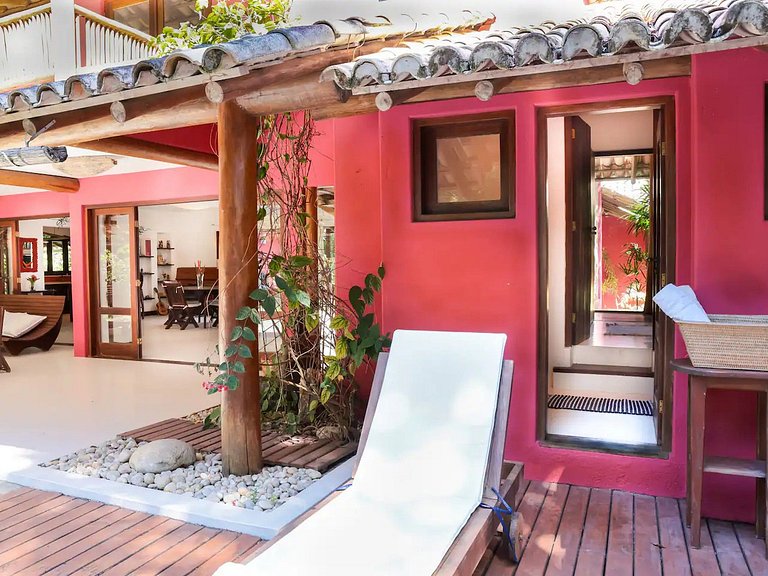 Casa con 4 suites en Arraial d'Ajuda - Adj010