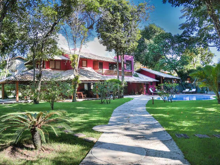 Casa de 4 suítes em Arraial d'ajuda - Adj010