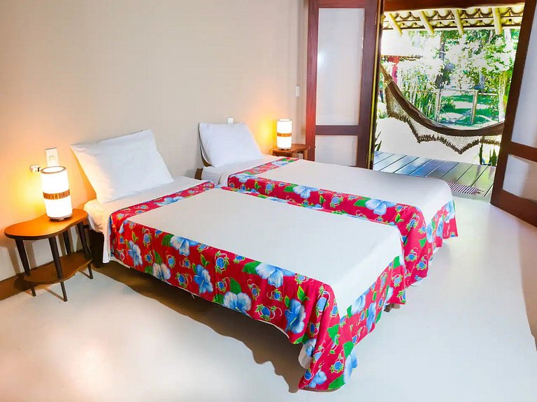 Casa de 4 suítes em Arraial d'ajuda - Adj010