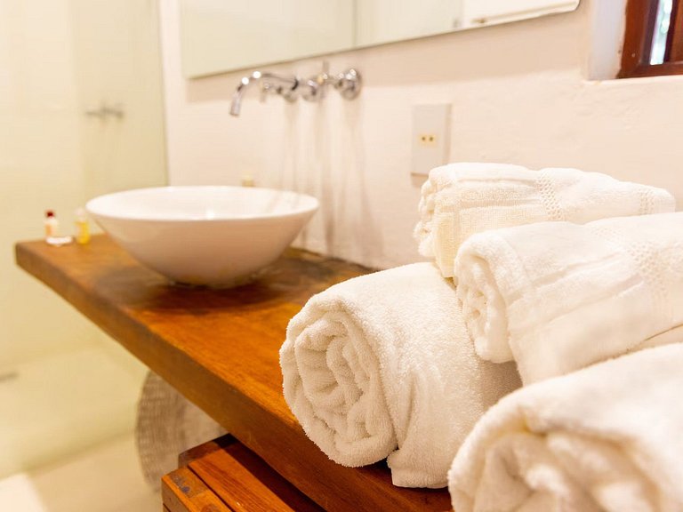 Maison avec 4 suites à Arraial d'Ajuda - Adj010