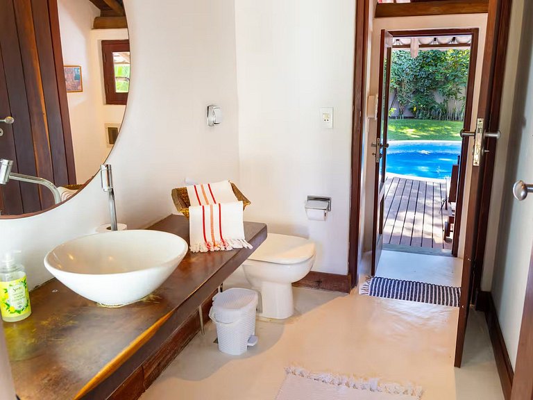 Casa de 4 suítes em Arraial d'ajuda - Adj010