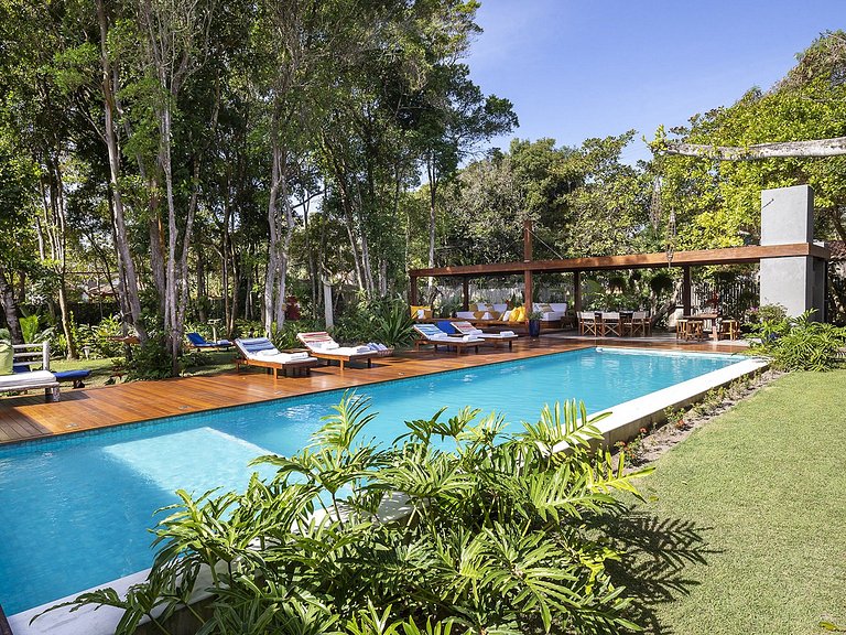 Villa de 6 suites à Arraial D'ajuda - Adj011