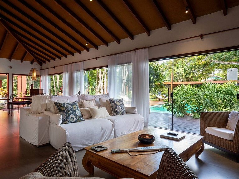 Villa de 6 suites en Arraial D'ajuda - Adj011