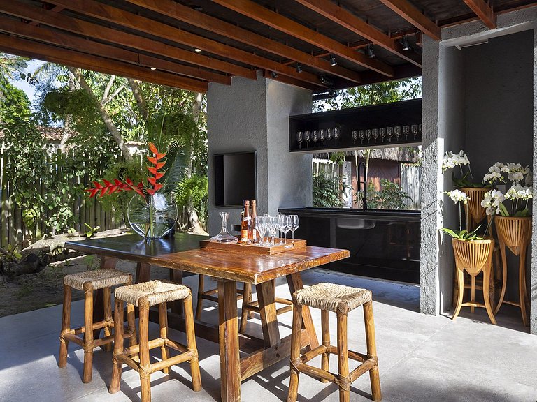 Villa de 6 suites à Arraial D'ajuda - Adj011