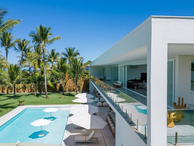 Villa de 12 suites en Arraial d'Ajuda - Adj013