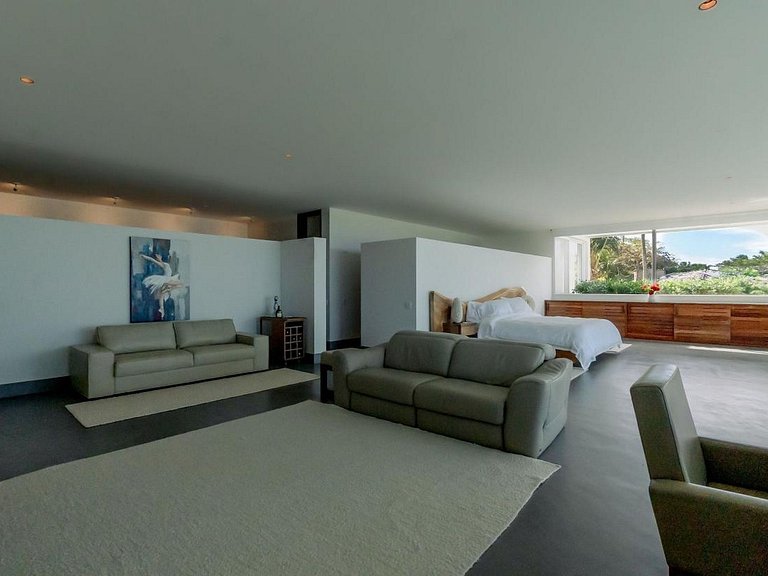 Villa de 12 suites à Arraial d'Ajuda - Adj013