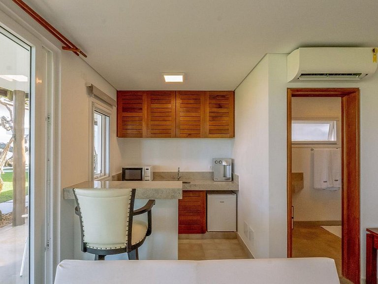 Villa de 12 suites à Arraial d'Ajuda - Adj013