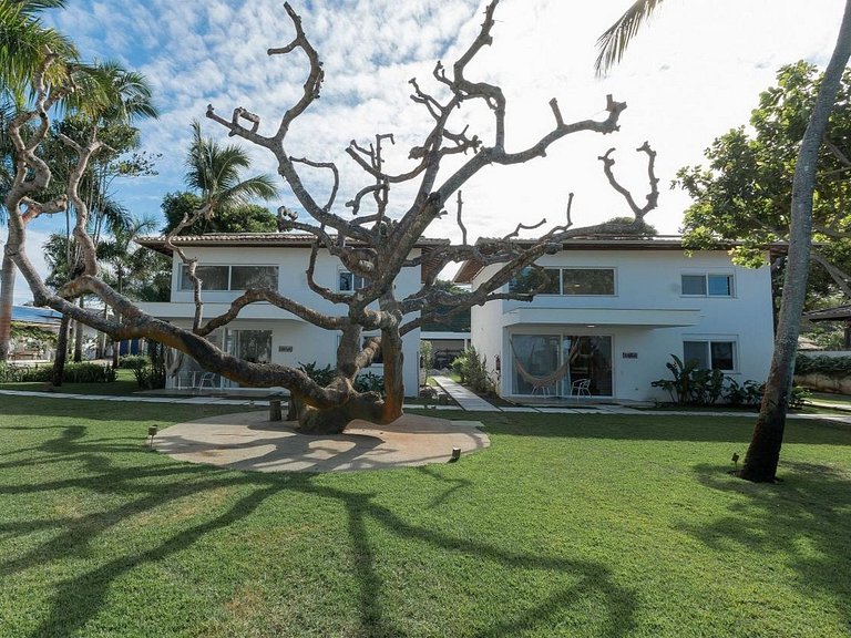 Villa de 12 suites en Arraial d'Ajuda - Adj013