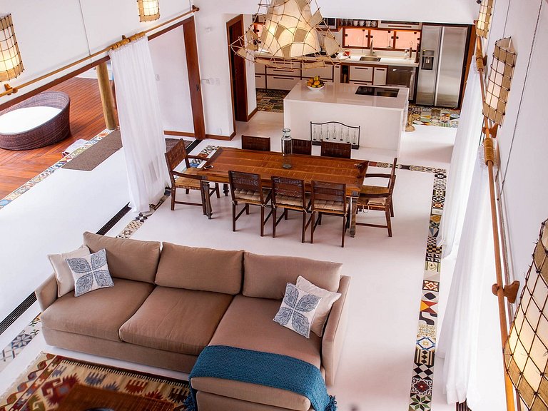 Six-suite house in Arraial D'Ajuda - Adj012