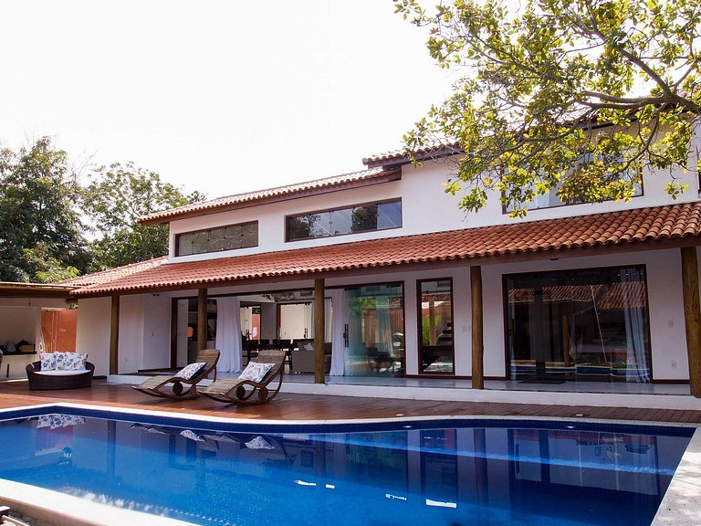 Maison de six suites à Arraial D'Ajuda
