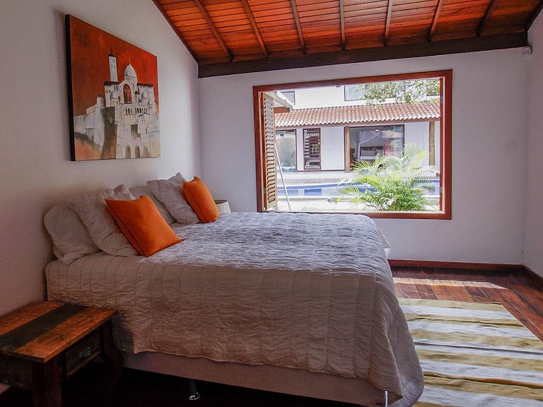 Maison de six suites à Arraial D'Ajuda - Adj012