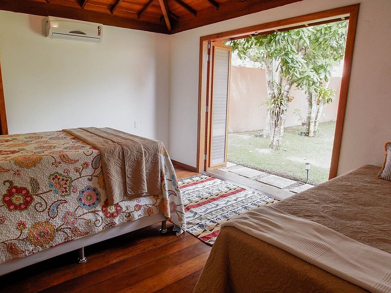 Six-suite house in Arraial D'Ajuda - Adj012