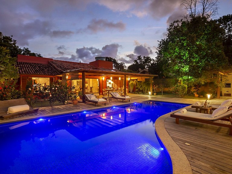 Casa de seis suites en Arraial D'Ajuda