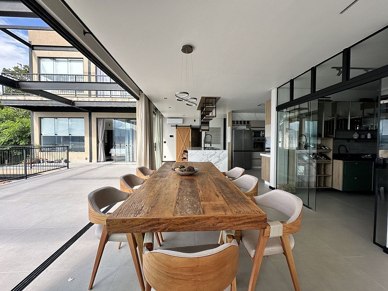 Villa con 6 suite e piscina a Ilhabela - Ilb004