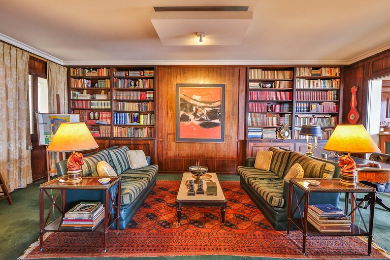 Classic 5-bedroom apartment in Arpoador - Arp001