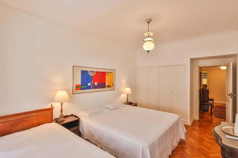 Apartamento de 5 habitaciones con vista al mar en Arpoador -