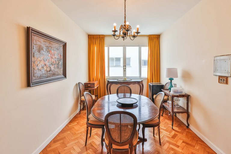 Apartamento clásico de 5 dormitorios en Arpoador - Arp001