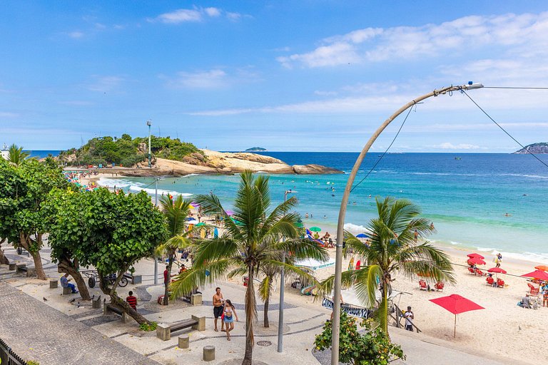 Apartamento de 5 quartos e vista do mar no Arpoador - Arp001