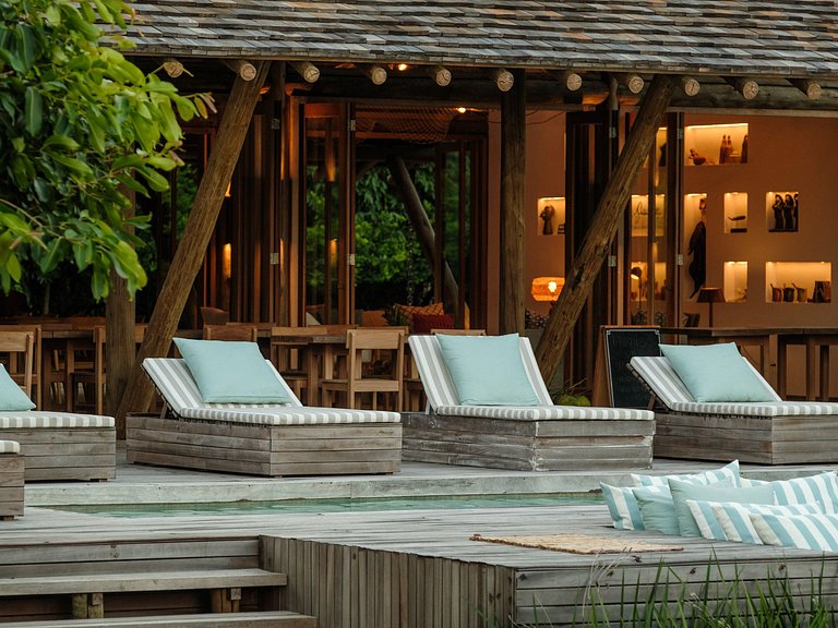 Charmosa villa com piscina em Uruçuca - Srg004