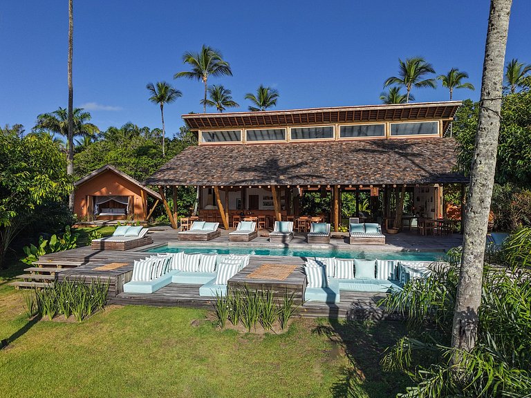 Villa with pool in Serra Grande