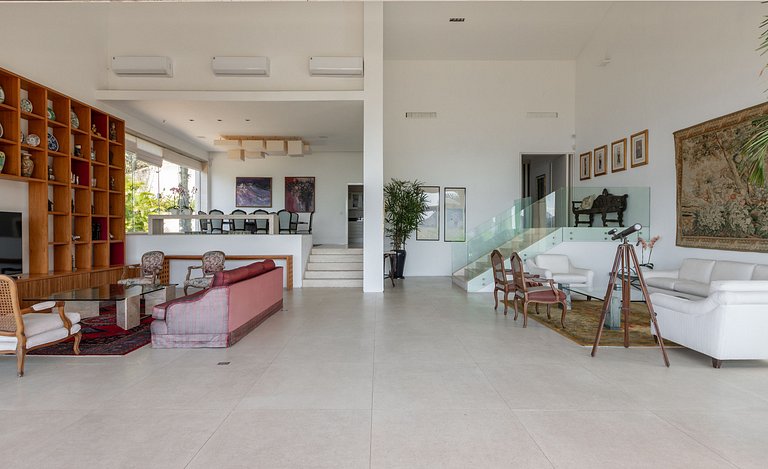 Hermosa villa con piscina en São Conrado
