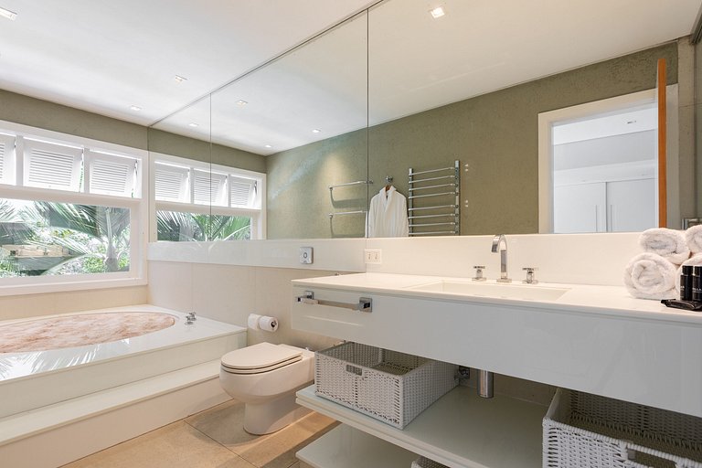 Stunning villa with pool in São Conrado - Sco015