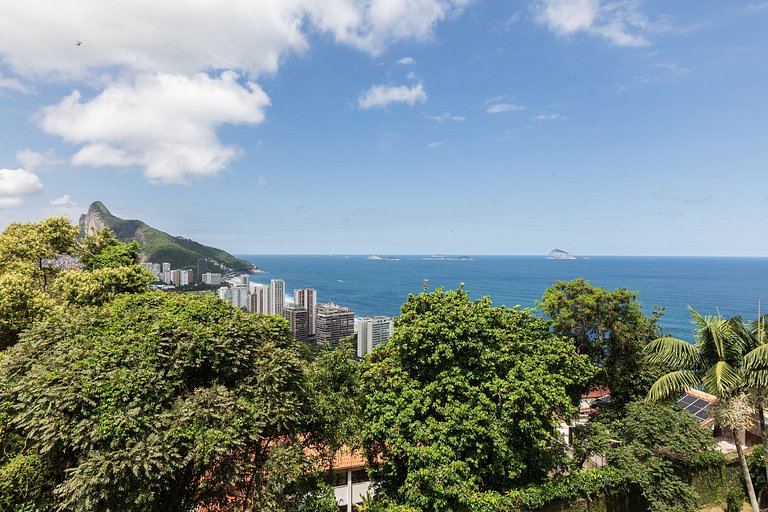 Hermosa villa con piscina en São Conrado