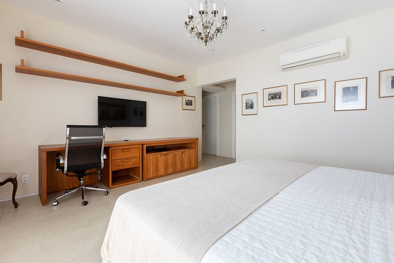 Linda mansão com piscina em São Conrado - Sco015