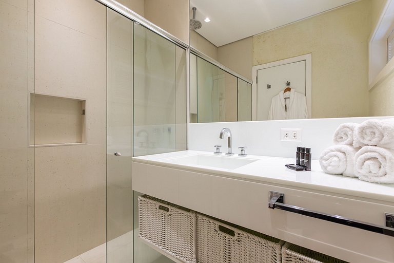 Stunning villa with pool in São Conrado - Sco015