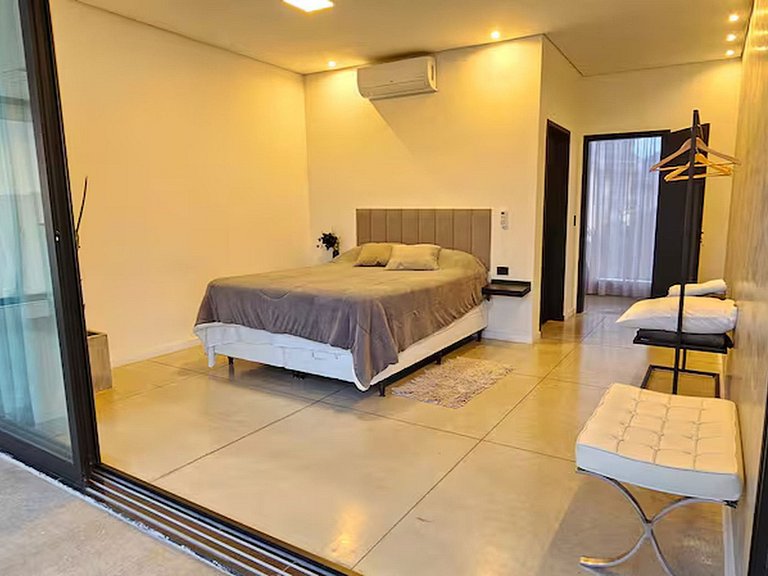 Villa de 6 suítes em Bragança Paulista - Bra001