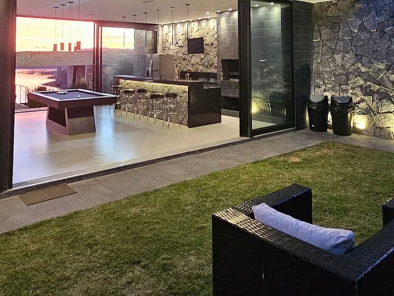 Villa de 6 suites à Bragança Paulista - Bra001