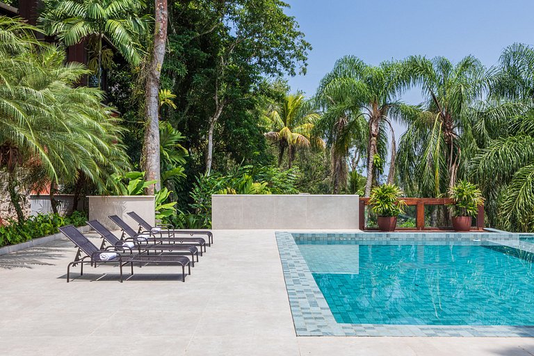 Villa immerse in nature at Itanhangá - Itg001