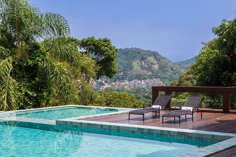 Villa immerse in nature at Itanhangá - Itg001