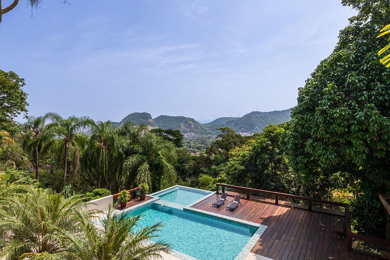 Villa immerse in nature at Itanhangá - Itg001