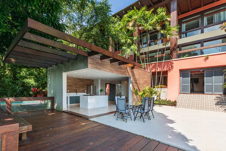 Villa immerse in nature at Itanhangá - Itg001