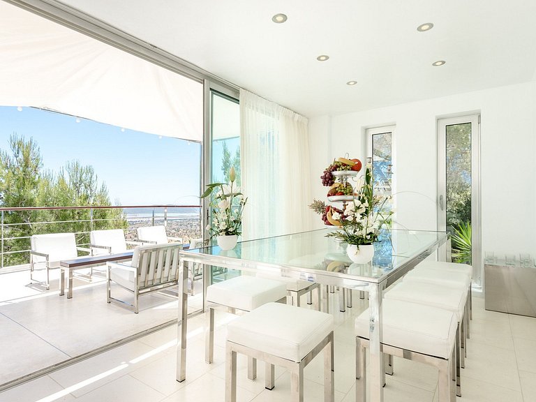 Fabulous 8-suite villa in Ibiza