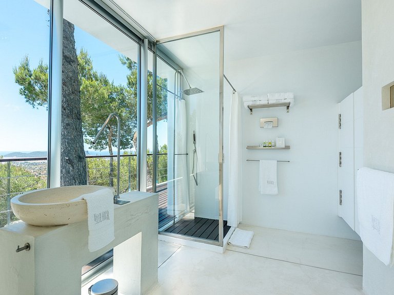 Fabulous 8-suite villa in Ibiza