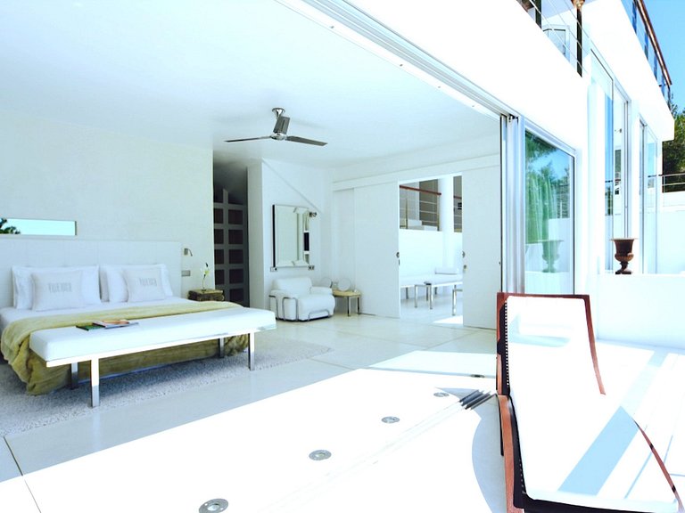 Superbe villa de 8 suites à Ibiza - Ibz001