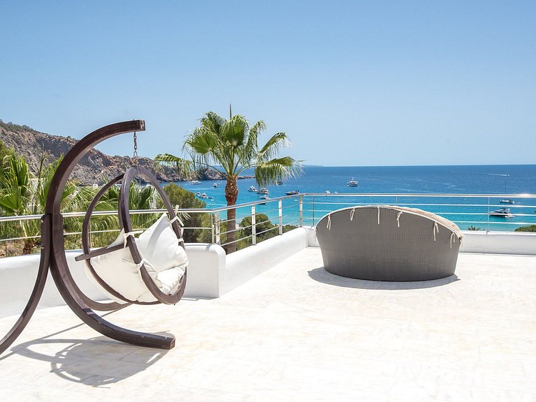 Encantadora villa con 5 suites en Ibiza