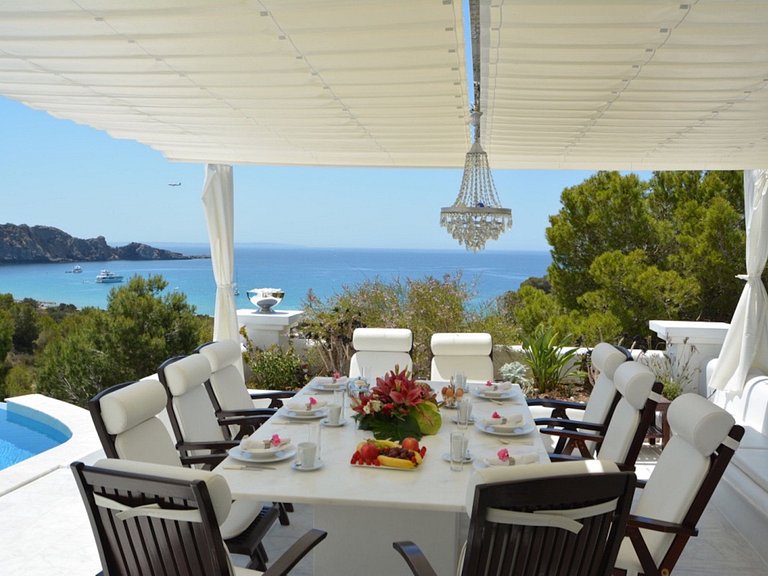Affascinante villa con 5 suite a Ibiza - Ibz002