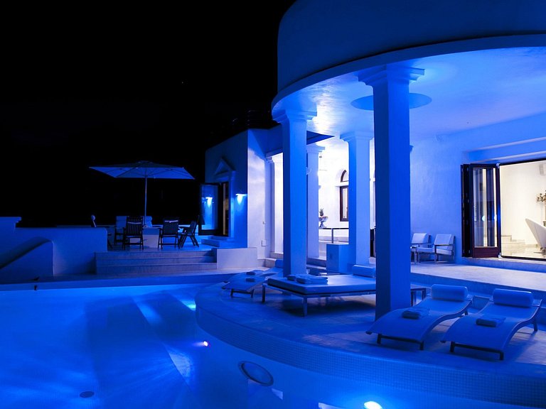 Charmosa villa de 5 suítes em Ibiza - Ibz002