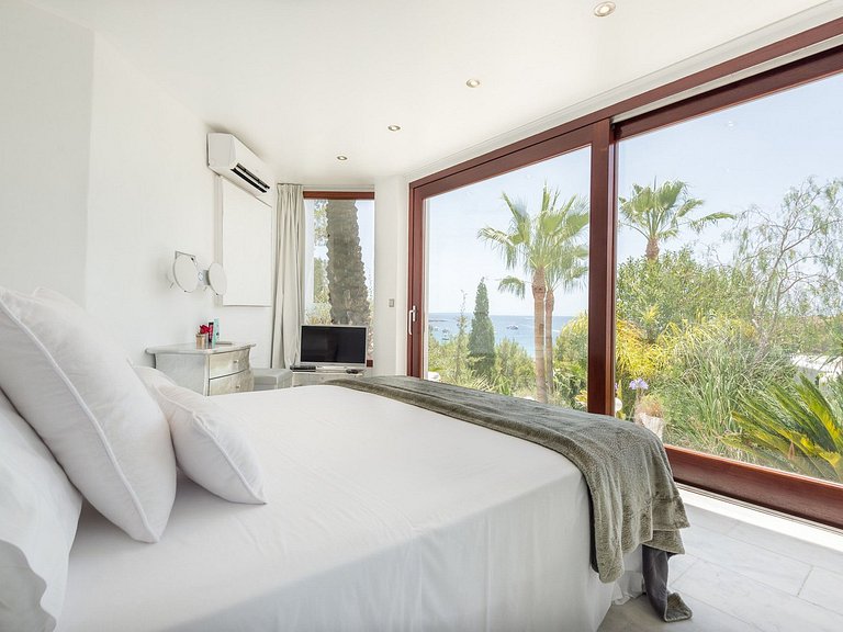 Charmante villa de 5 suites à Ibiza
