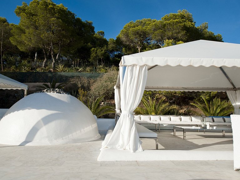 Affascinante villa con 5 suite a Ibiza - Ibz002