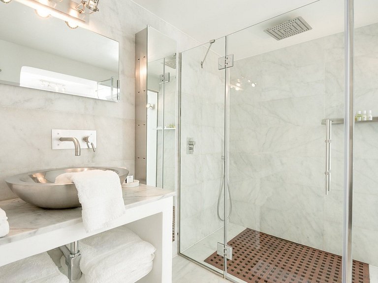 Encantadora villa con 5 suites en Ibiza