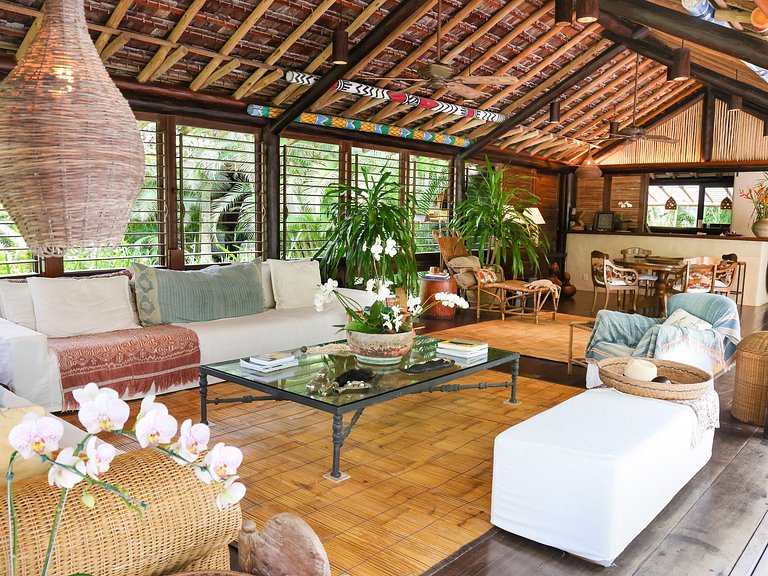 Sea front villa with pool in Trancoso