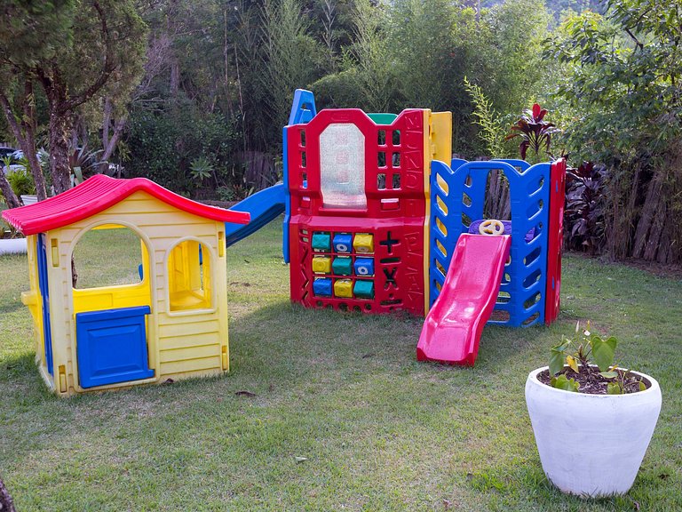 Ita003 - Hermosa casa en Itaipava para 24 personas